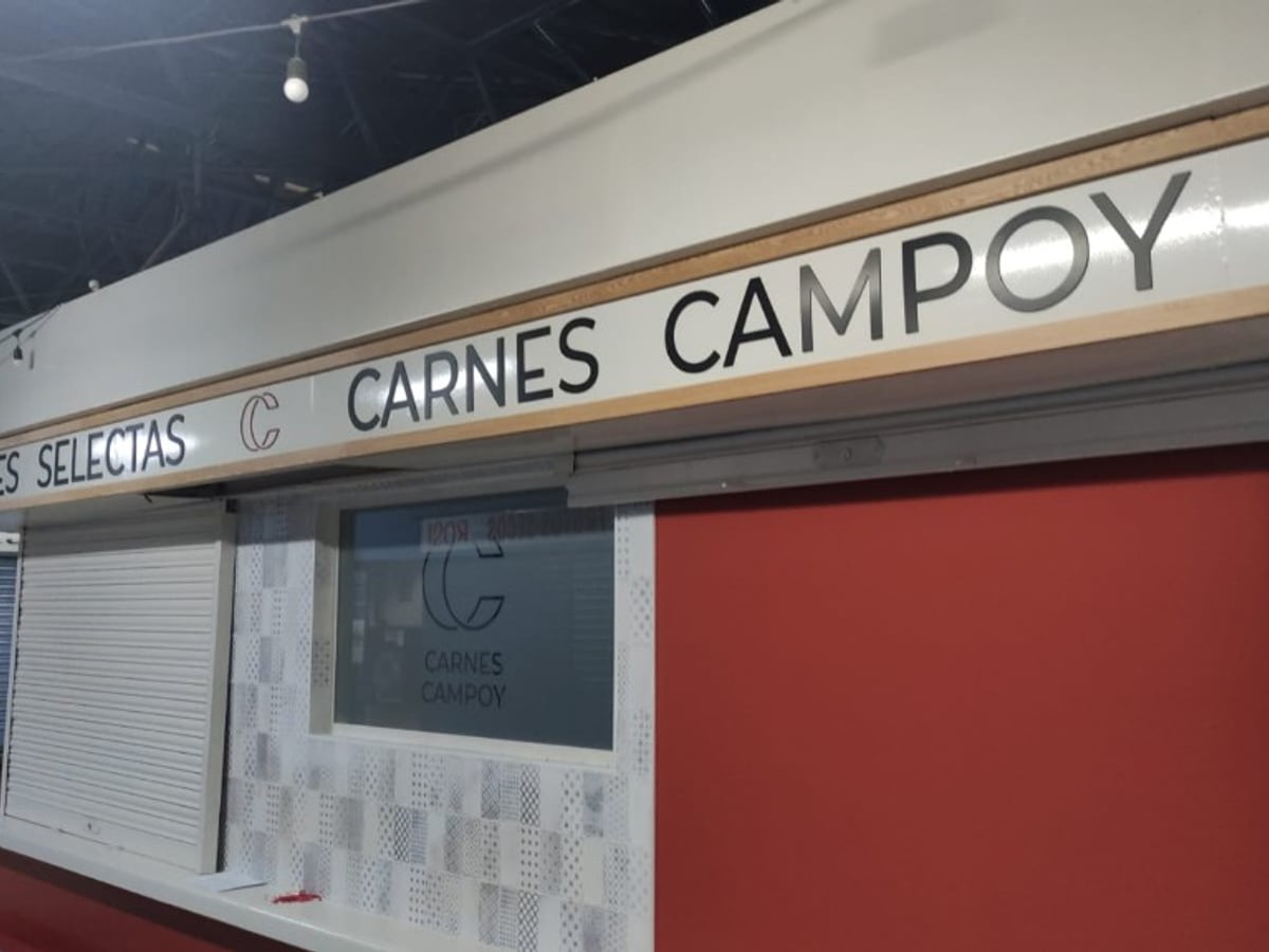 Rótulo y vinilo Carnes Campoy en mercado