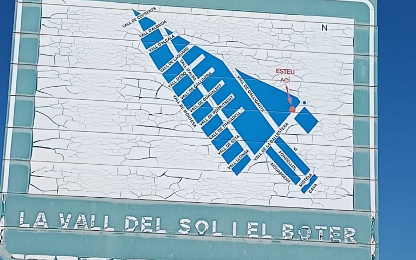 Directorio Mutxamel La Vall del Sol deteriorado